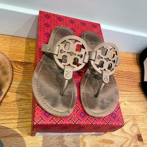Tory Burch Miller Leather Sandals size 6.5 color: Light Makeup very worn